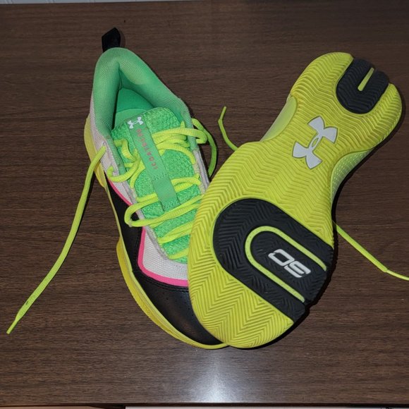 Curry - Picture 2 of 3